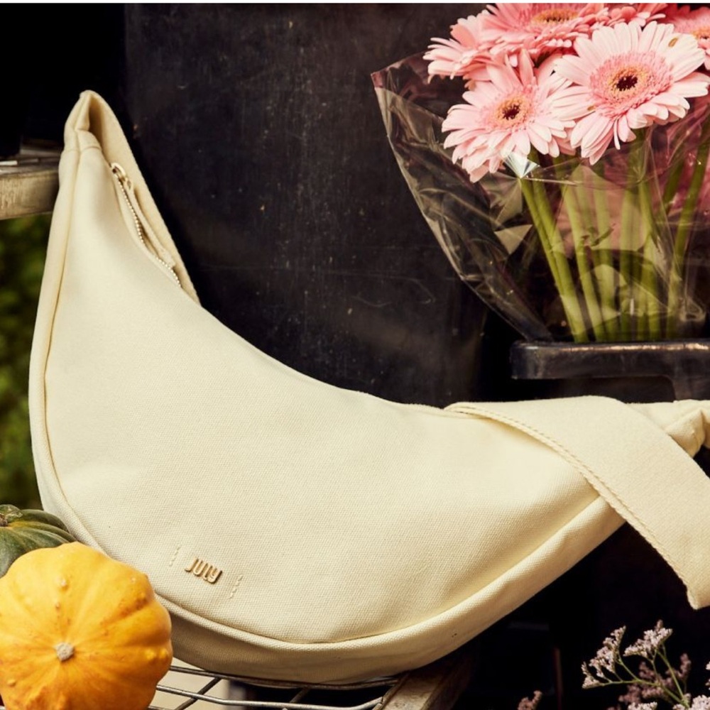 NWT! July x FabFitFun Everyday Crescent Purse Shoulder Bag in Taupe